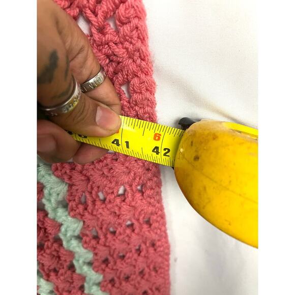 VTG Crocheted Afghan Blanket 42"x51" Handmade CottageCore Granny Coral Green - Picture 6 of 7